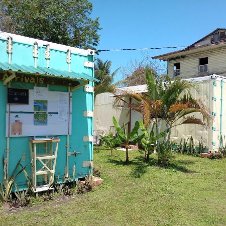 Container House Cahuita Hotell Eksteriør bilde