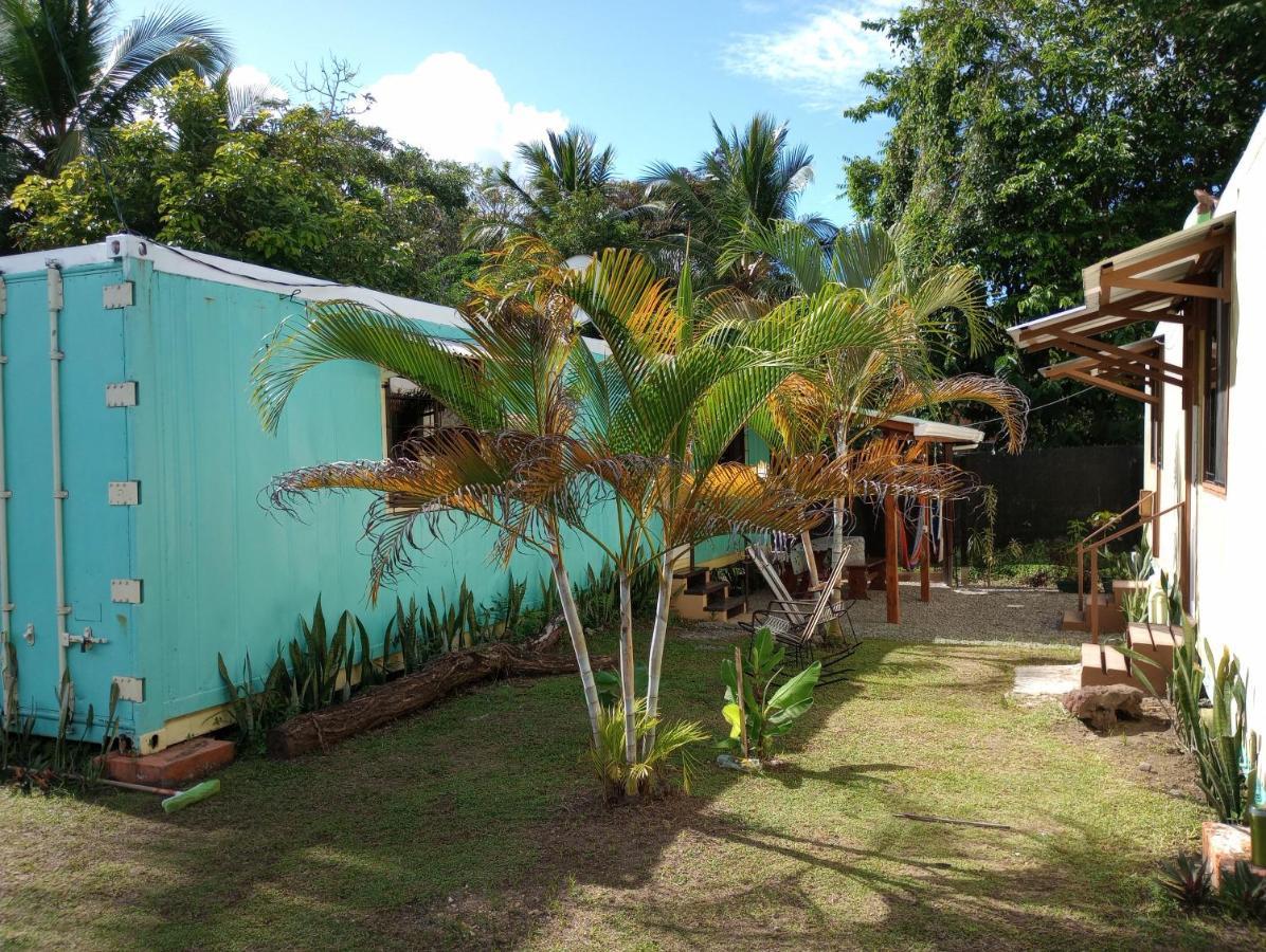 Container House Cahuita Hotell Eksteriør bilde