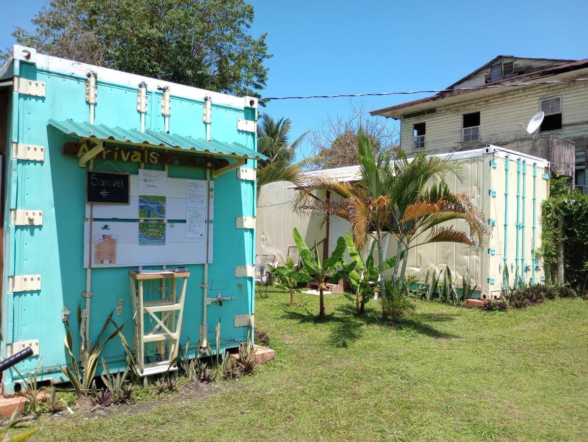 Container House Cahuita Hotell Eksteriør bilde
